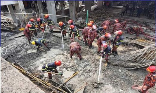 রাজশাহী বিশ্ববিদ্যালয়ে ভবনধস, চলছে উদ্ধারকাজ